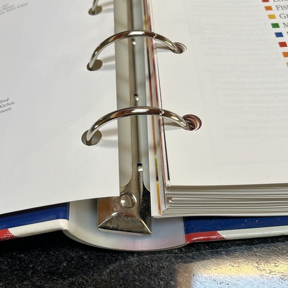 Better Homes and Gardens Red and Blue Cook Book Dated 1996 Beautiful Condition - Picture 11 of 13